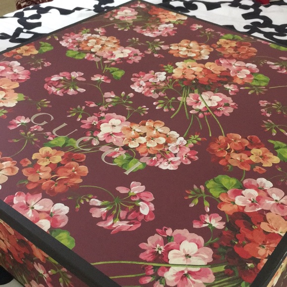 Gucci Accessories - Gucci Extra Large Floral Gift Box